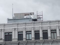 La extraña estructura en el techo del Teatro Melico Salazar