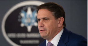 Abogado de Trump es el nuevo Fiscal General de Estados Unidos